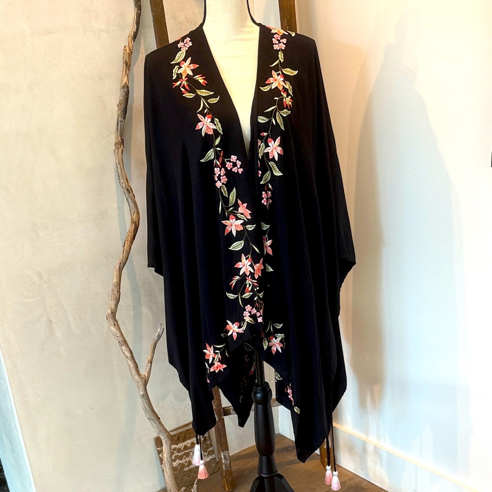Tommy Bahama Black Kimono with Floral Embroidery
